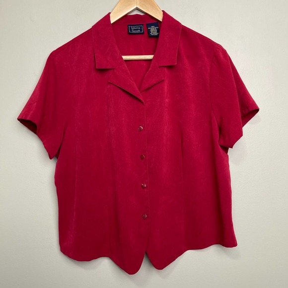 Vintage Laura Scott Pretty Silky Red Button Up Short Sleeve Collared Blouse - Picture 1 of 5